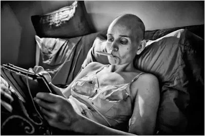 El día a día de una mujer con cáncer fotografiado por su marido