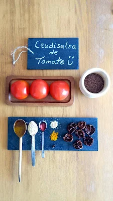 Alcachofas al vapor en salsa de tomate
