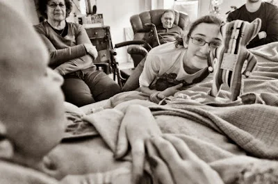 El día a día de una mujer con cáncer fotografiado por su marido