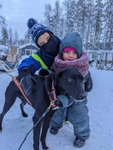 Viaje a Laponia con niños. Conocer a Papá Noel y no arruinarse