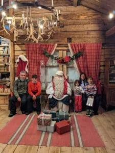 Viaje a Laponia con niños. Conocer a Papá Noel y no arruinarse