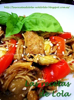 Fideos de arroz con tempeh y verduras del blog las recetas de Lola