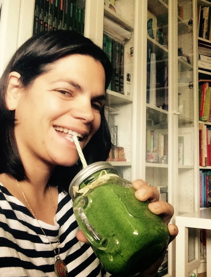 Receta de Batido verde y próximas conferencias en Madrid, El Ejido, Granada