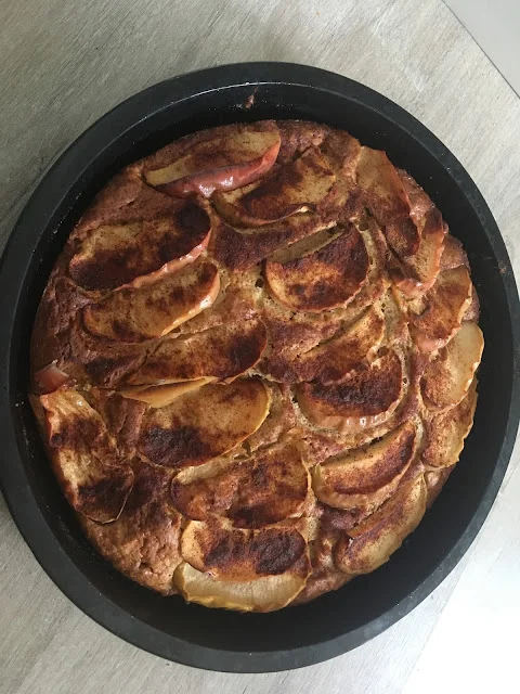 Bizcocho integral de manzana y canela