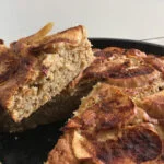 Bizcocho integral de manzana y canela