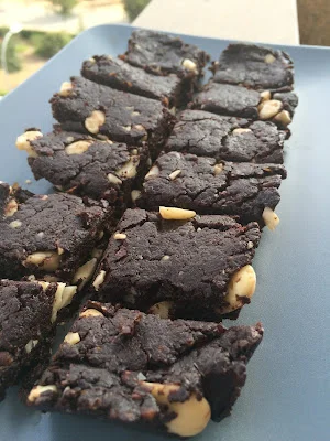 Brownie raw, sin harina, sin huevo y sin horno