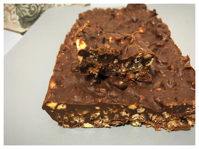 Galletas de jengibre y Turrón de chocolate crujiente