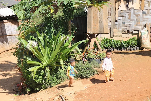 Tailandia con niños (IV). Convivimos con las tribus de las montañas