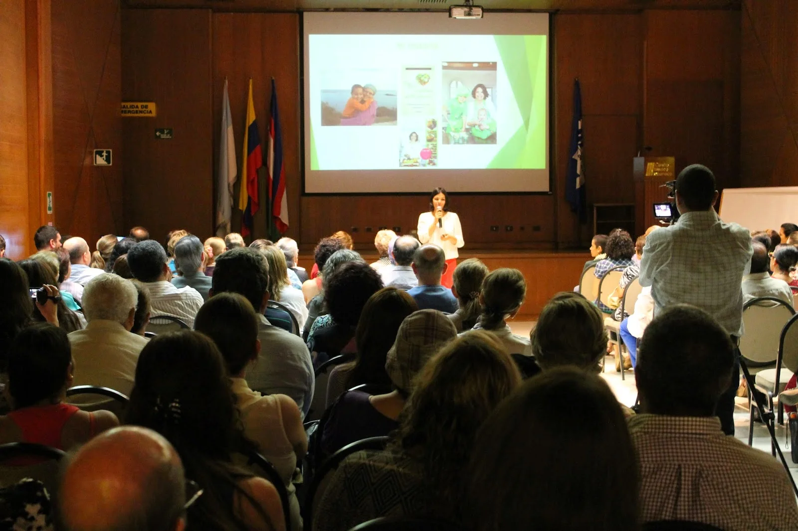 Presentación de Mis Recetas Anticáncer en Colombia. Crónica de una experiencia inolvidable