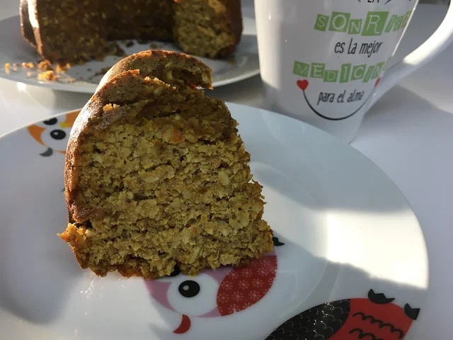 Bizcocho paleo de zanahoria y coco. Sin azúcar, sin gluten, sin harina