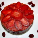 Tarta de fresa crudivegana