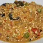 Trigo sarraceno con verduritas, curry y leche de coco