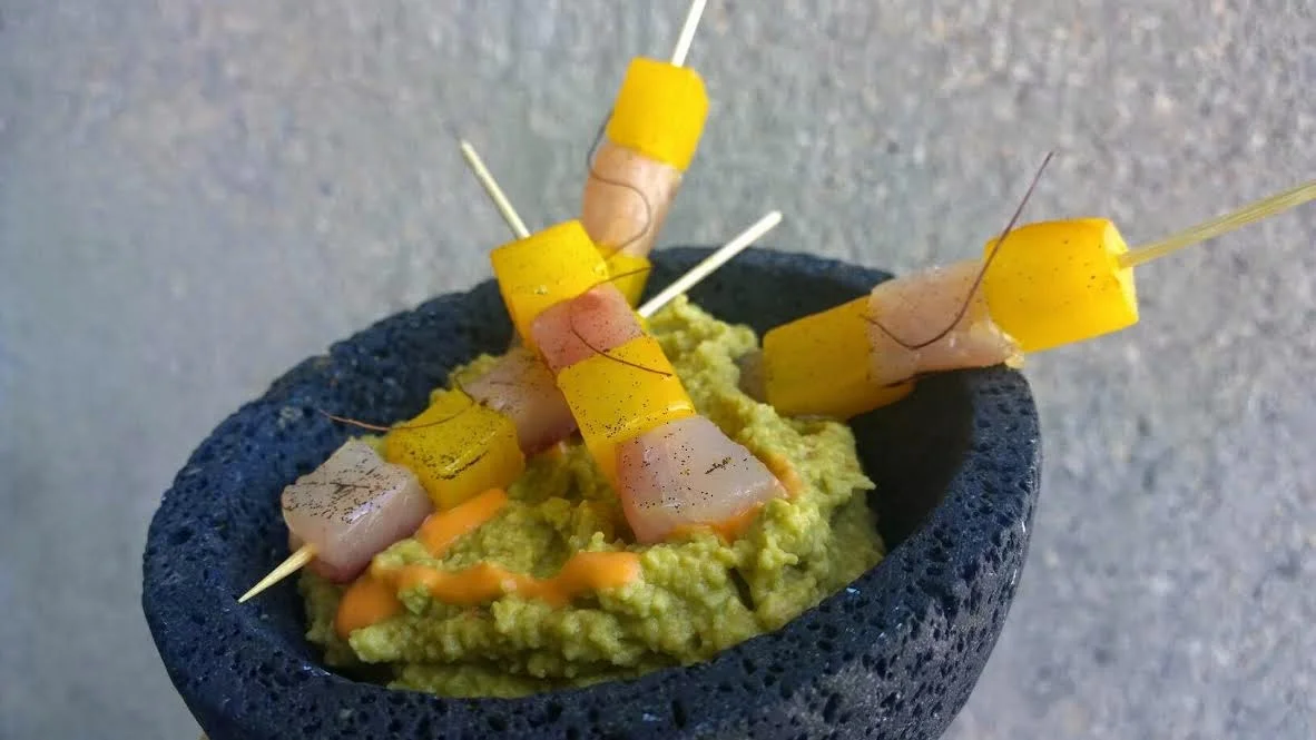 Guacamole de chicharro de cúrcuma
