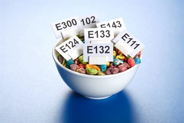 Los aditivos alimentarios y sus riesgos para la salud