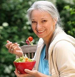 Menopausia: cómo afrontarla de forma natural con la dieta