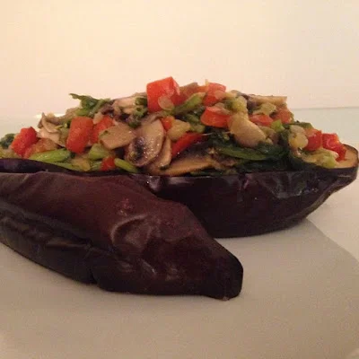 BERENJENA CON RELLENO VEGETAL por Iván Martínez