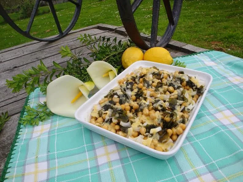 Ensalada de garbanzos y algas por Belén Rubio