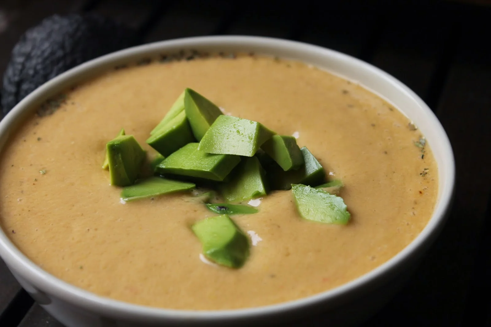 Gazpacho de tomate y aguacate