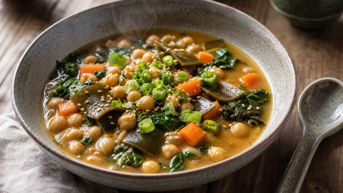 Guiso de garbanzos con miso y alga kombu del blog el placer de cocinar