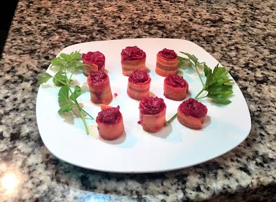 SNACK DE ZANAHORIA CON HUMMUS DE REMOLACHA (por Eva Torres Martín)