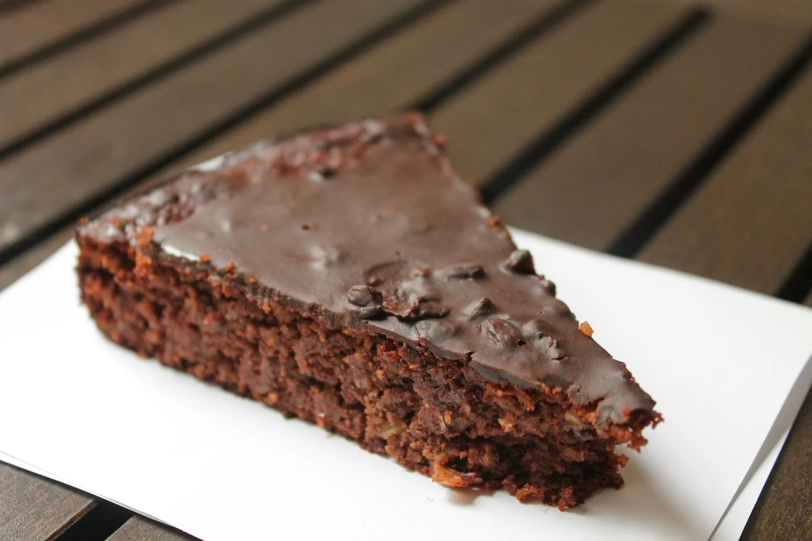 Tarta de plátano, almendras y doble chocolate