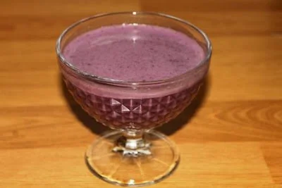 Una bebida deliciosa: Batido de frutos rojos con avena